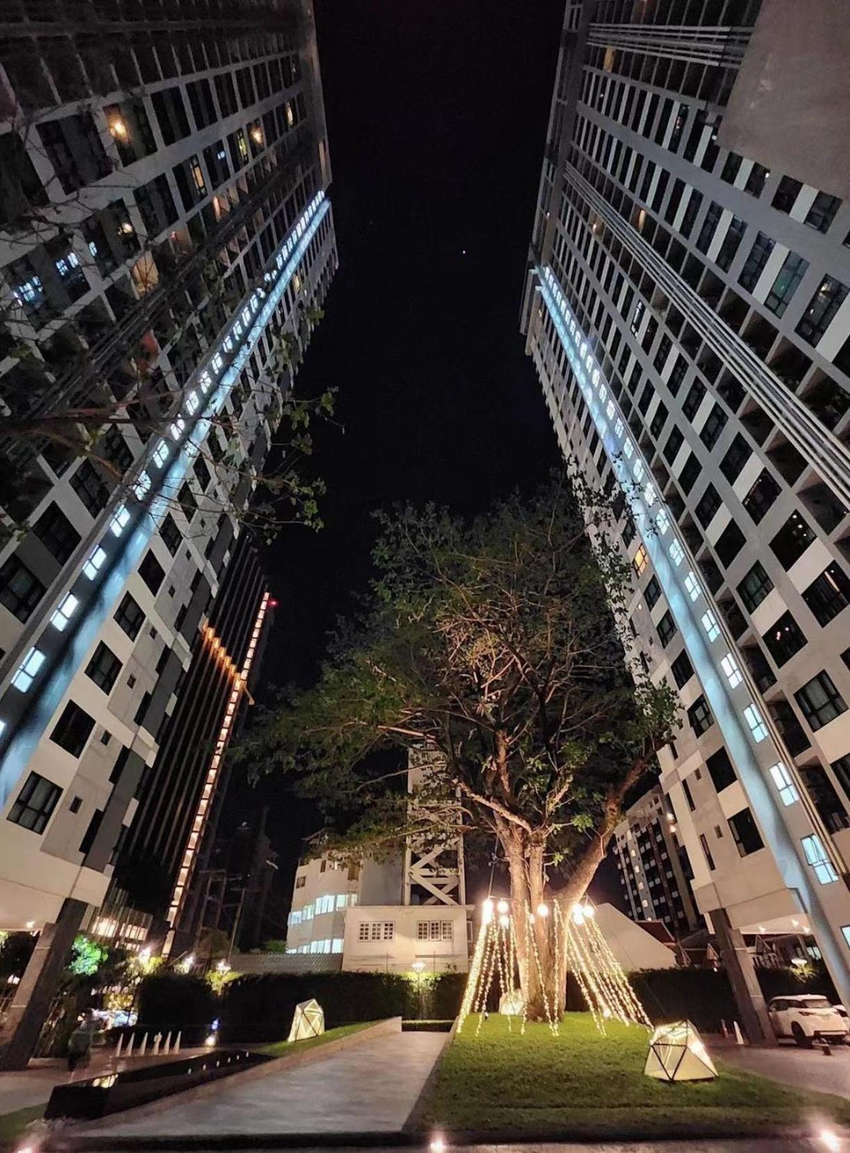 The Base Apartment Pattaya Exterior photo