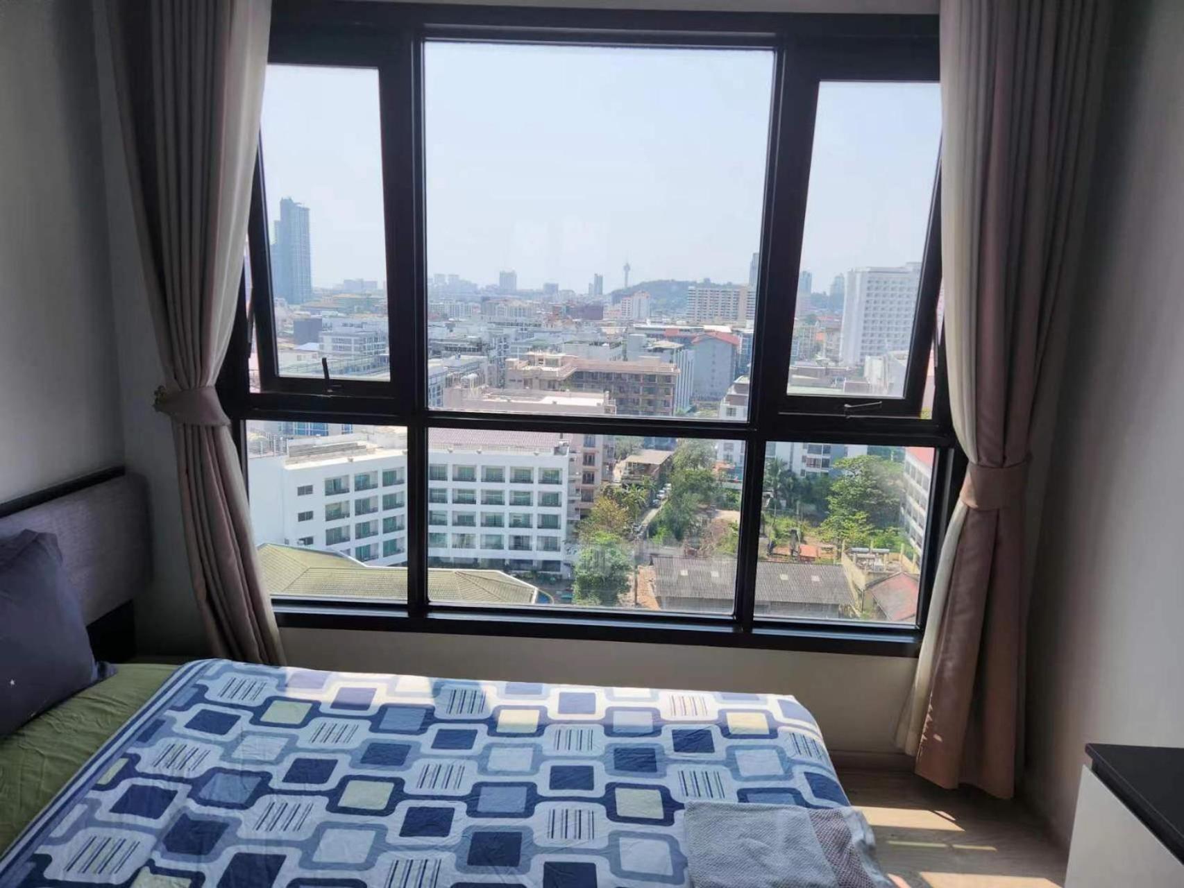The Base Apartment Pattaya Exterior photo
